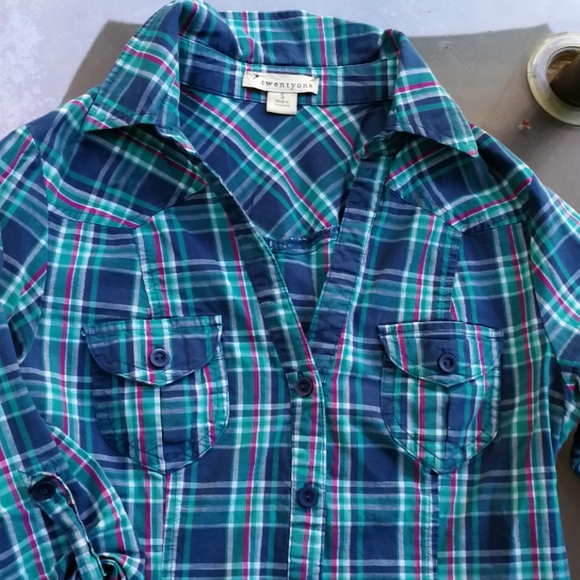 Forever 21 Blue Plaid Button Down - Picture 5 of 9